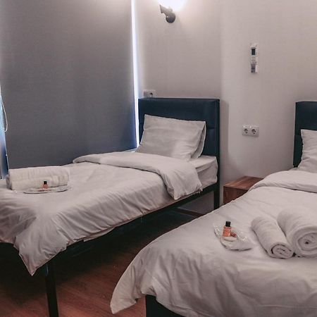 Apple Cozy Hotel Tbilisi ภายนอก รูปภาพ